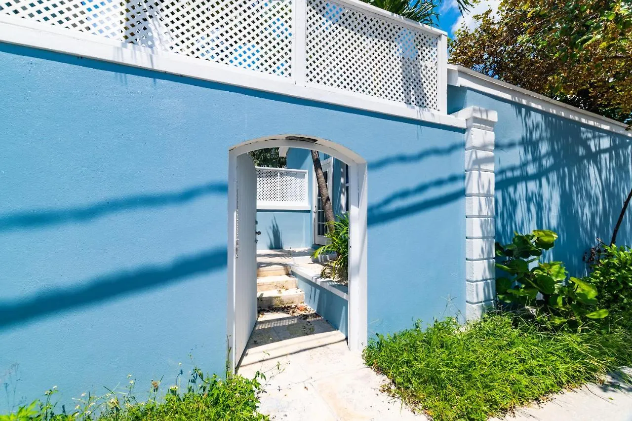 Saunders 2Bd Beach Cottage Nassau Holiday home